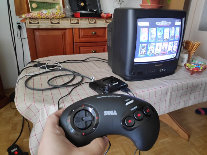 Test Sega Mega Drive Mini - pad i konsola
